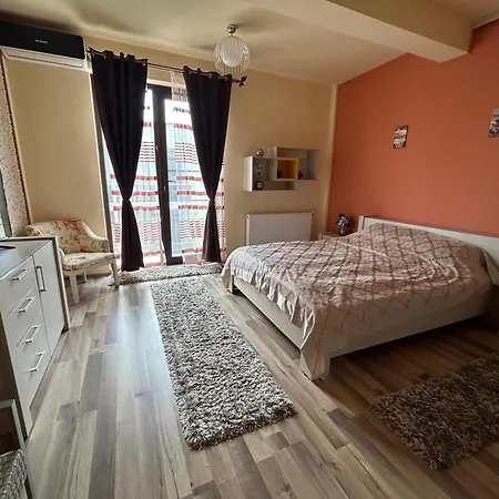 Partyvibe Mamaia 那沃达利