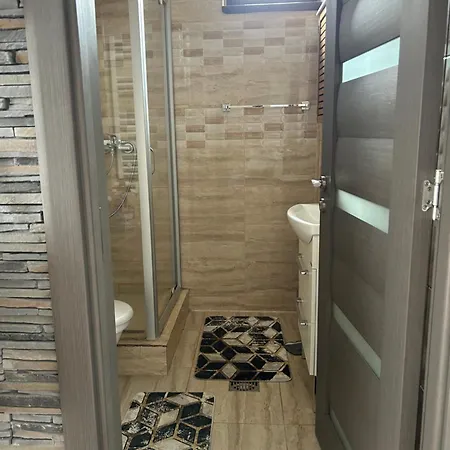 Partyvibe Mamaia 公寓 *